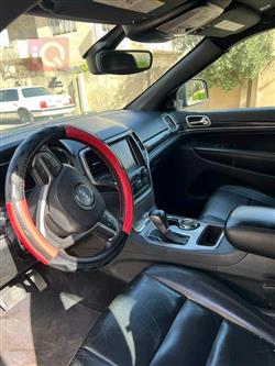 جیپ گراند شیرۆکی